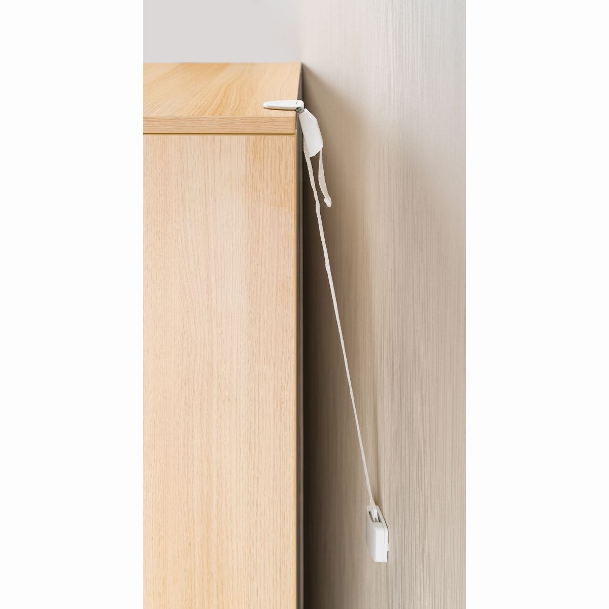 Reer-moebelsicherung Reer furniture tilt protection