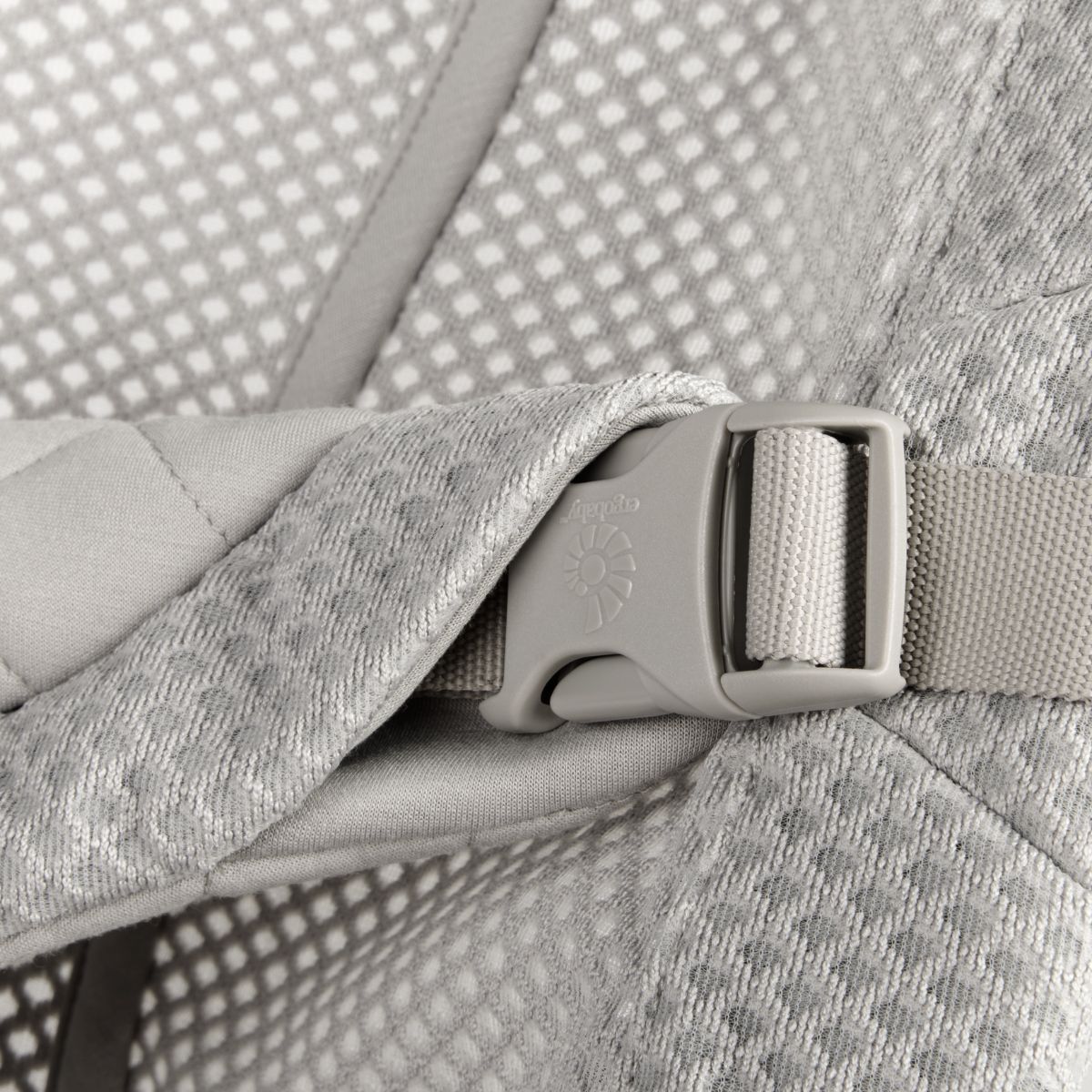 Ergobaby-Evolve-Bouncer-mesh-light-grey-5
