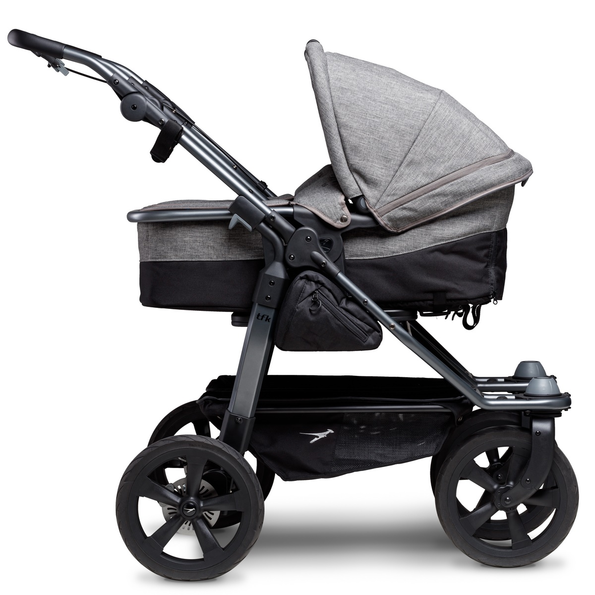 RS3697_D1_K_415_Eco_F_L_0113-Cropped-Kopie TFK Duo Kombi Kinderwagen mit Luftkammer Radset- Premium Grau