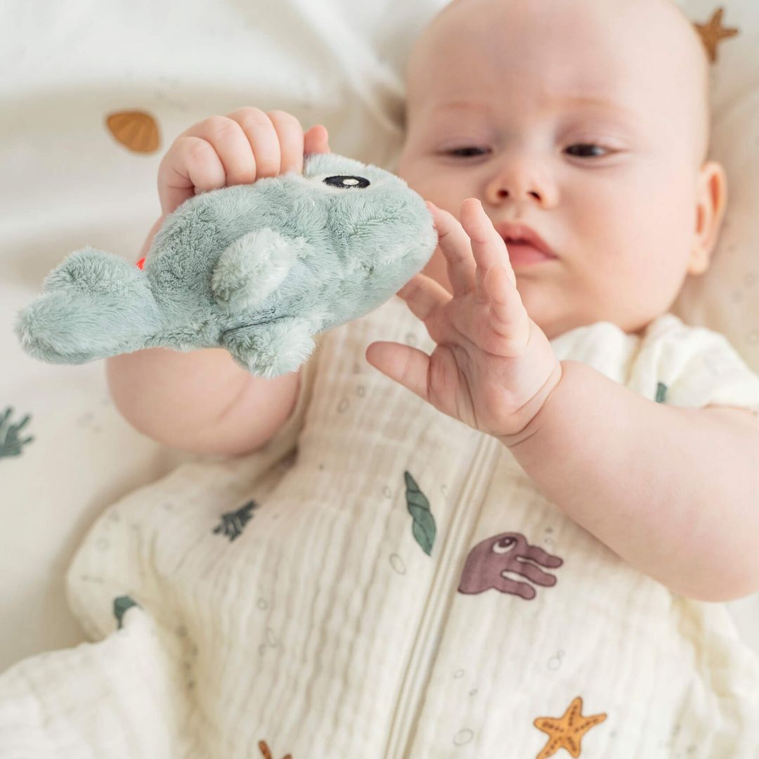 Done-by-Deer-Tiny-Sensory-Rassel-Wally-2