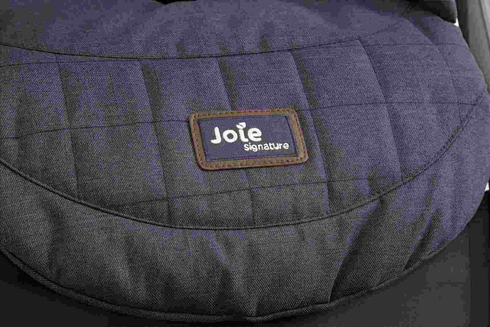 Der Joie Litetrax 4 ist ein stilsicherer Allrounder mit dem einzigartigen FlashFold Mechanismus.
