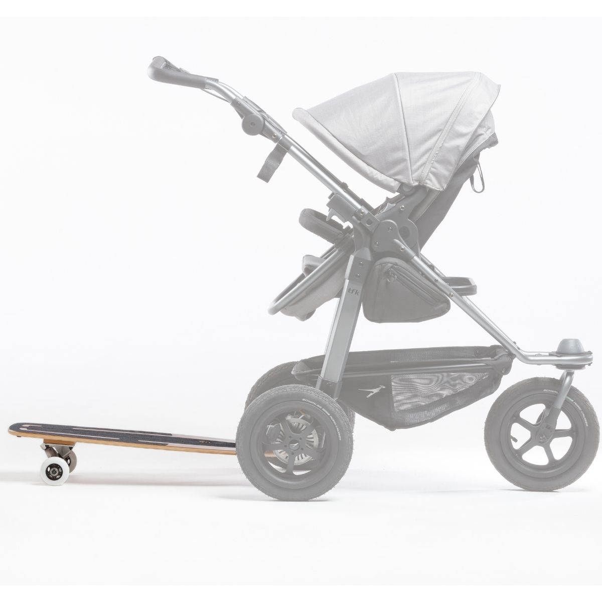 tfk-Mamaboard-am-Buggy tfk Mamaboard am Kinderwagen mit rückwärtsgerichteter Sitzeinheit