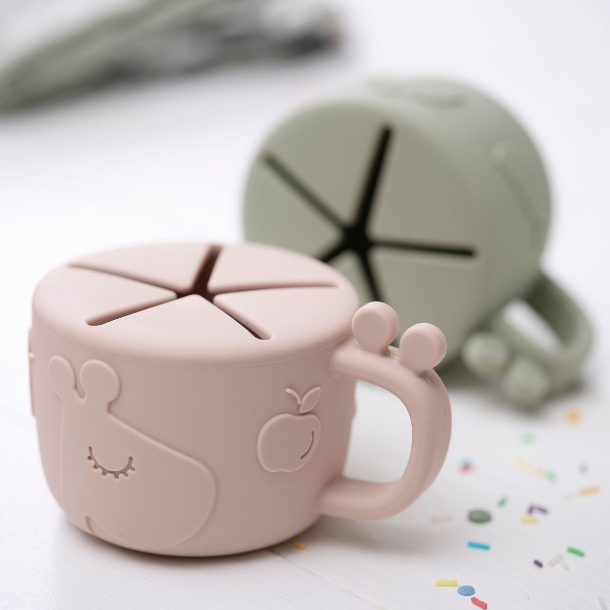 Done-by-Deer-Snack-Cup-raffi Done by Deer Peekaboo snack cup Raffi
