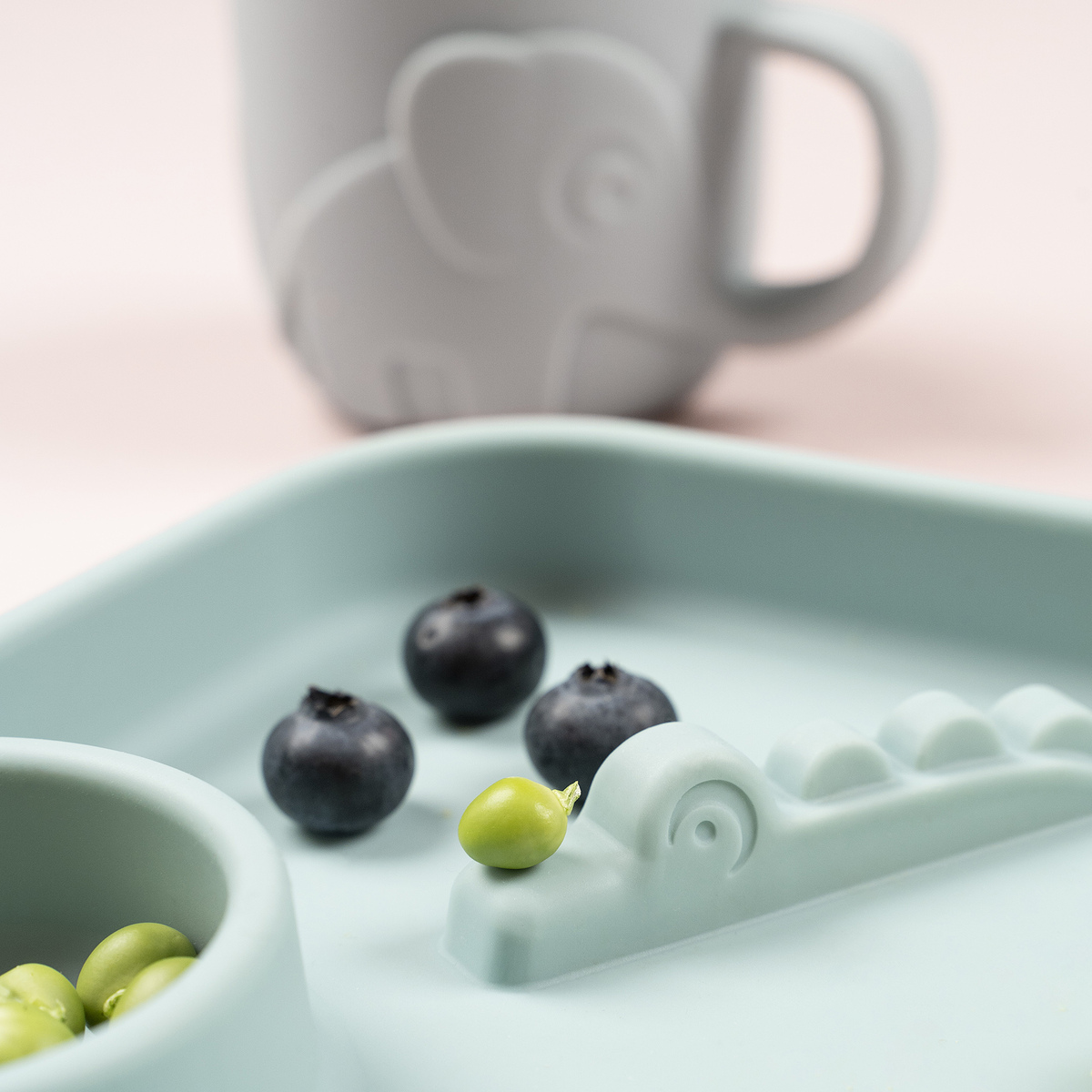 Peekaboo-Compartment-Plate-Blue