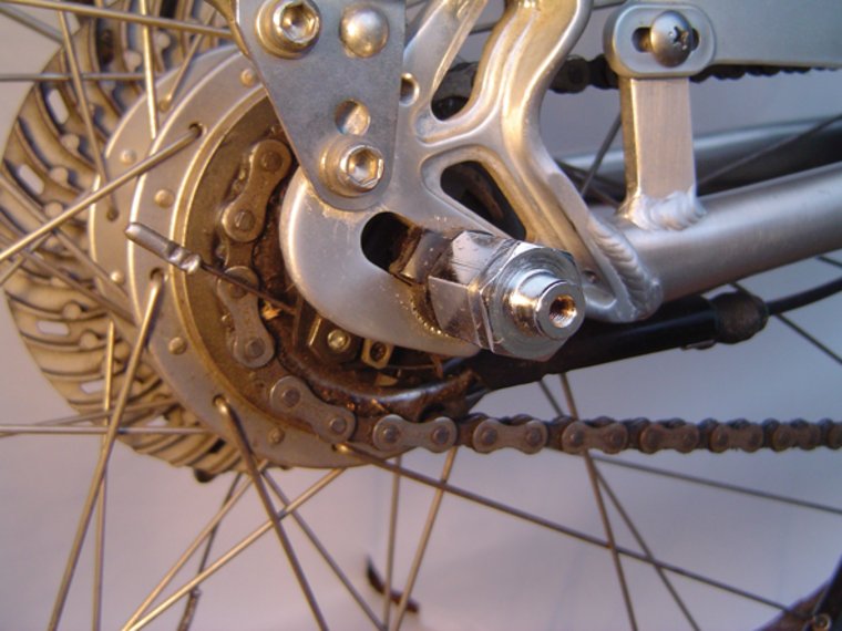 60651001_vollachse_2_1 Follow Me Vollachse/Adapter für zweites Zugrad - 3/8 x 26G. 1 Paar. OHNE Riemen.