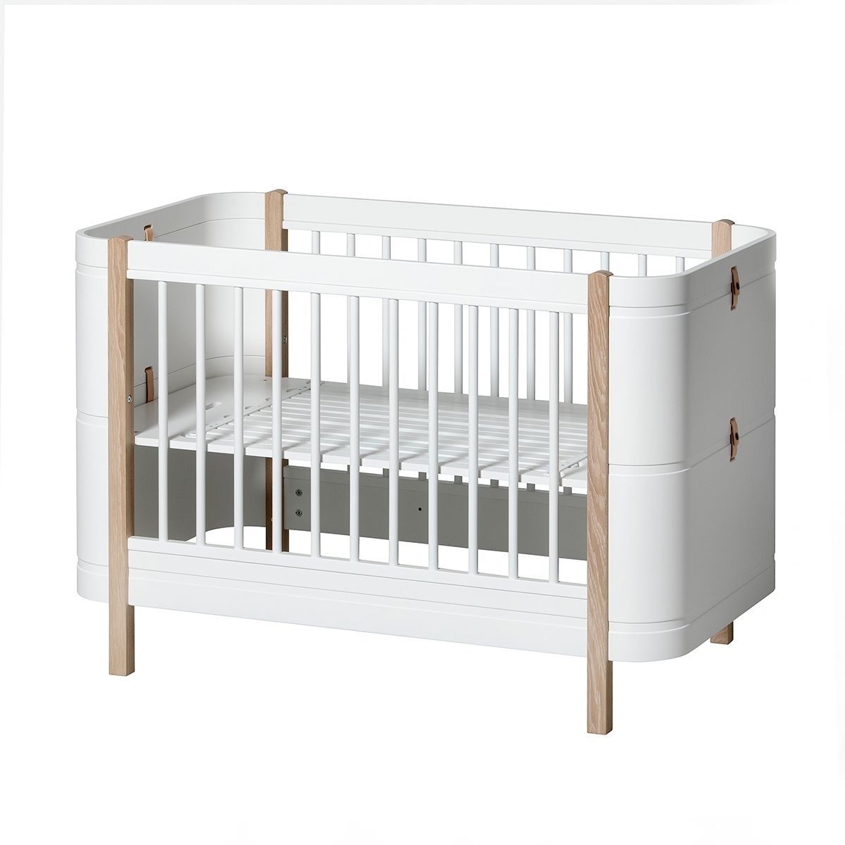 Oliver Furniture Wood Mini+ Basic Bed