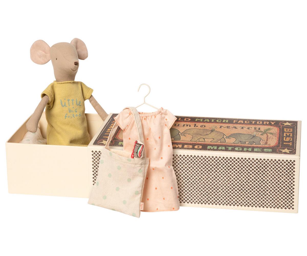 Maileg-medium-mouse-in-box-incl-sleep-over-set-1200px Maileg medium mouse in box incl. sleep- over set