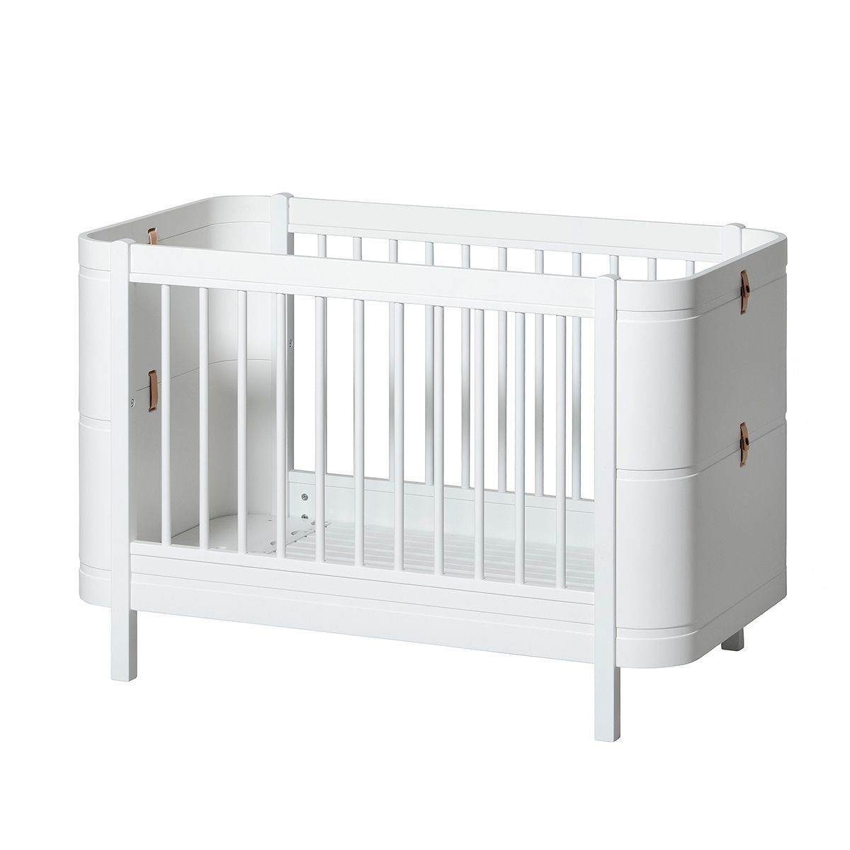 Oliver Furniture Wood Mini+ Basic Bed