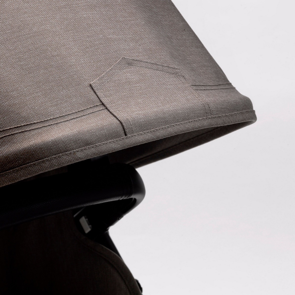 Original-JPG-BGB_Fox_mineral_taupe_details_04-Cropped-Kopie Bugaboo Fox2 Komplett Special Edition Kombikinderwagen- Schwarz_Taupe