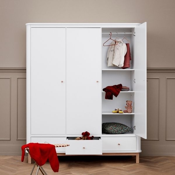 Oliver-Furniture-wardrobe-with-three-doors