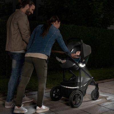 Britax-R-mer-Baby-Safe-iSense-infant-carrier-light-function-safety