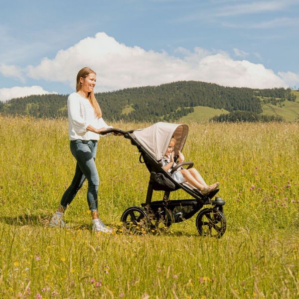 TFK-Mono-2-sports-pushchair-with-air-chamber-tyres
