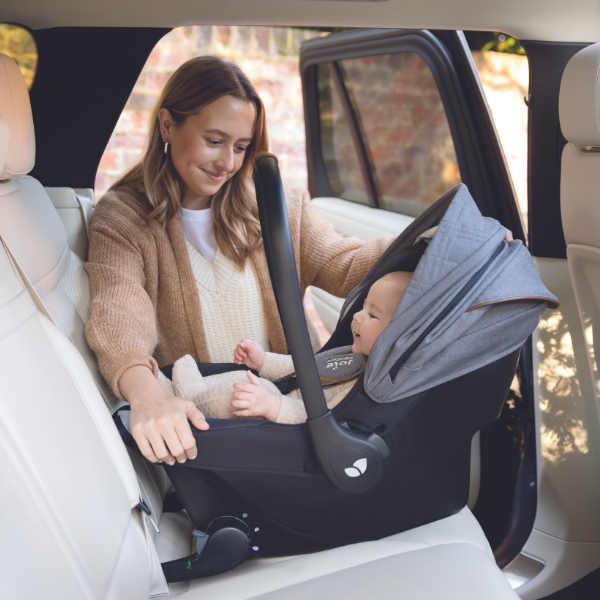 Joie Signature baby car seat Sprint with Isofix